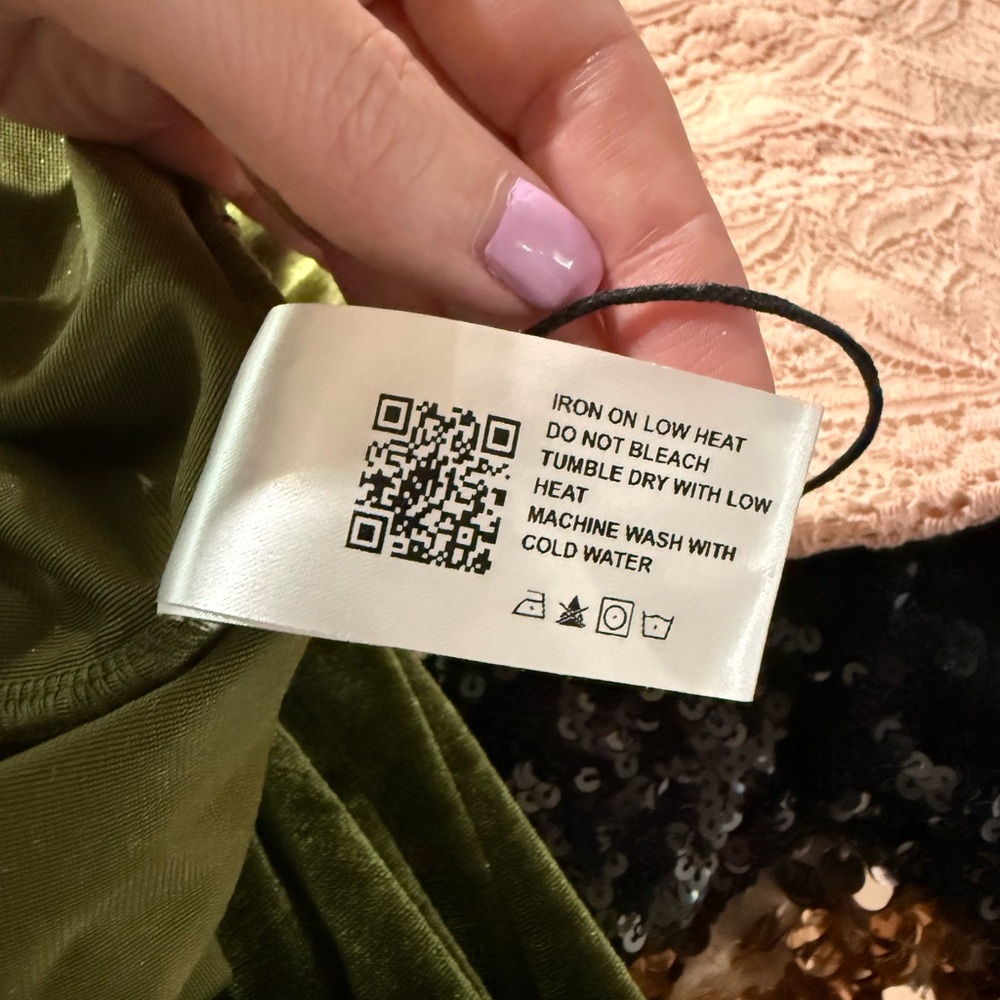 Cider Hunter Green Velvet Wide-Leg Jumpsuit – Size Large - Picture 6 of 8